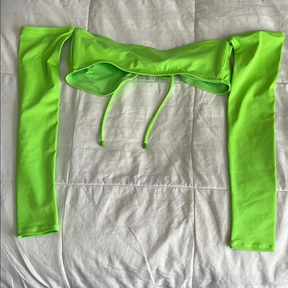 SKIMS Bright Green Long Sleeve Bikini Top size M NWOT